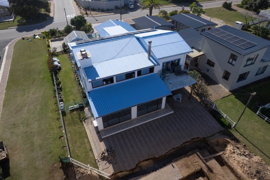 4 Bedroom Property for Sale in Outeniqua Strand Western Cape